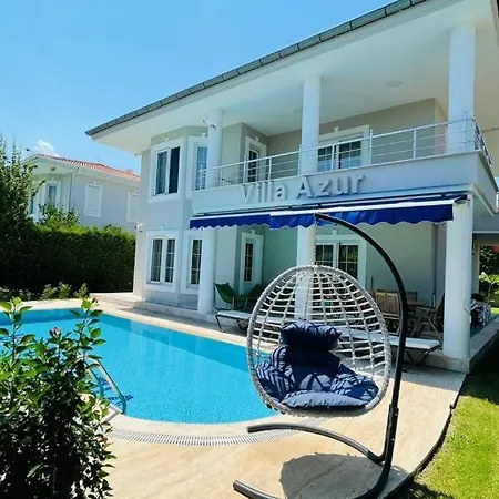 Detached Azur Hotel *